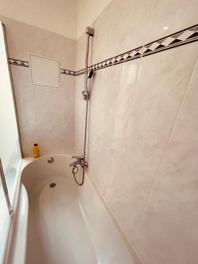 Nice Renting - Paganini - Spacious Apartment - 2 Bedrooms - King Bed - Bathtub - Heart Of Ніцца Екстер'єр фото