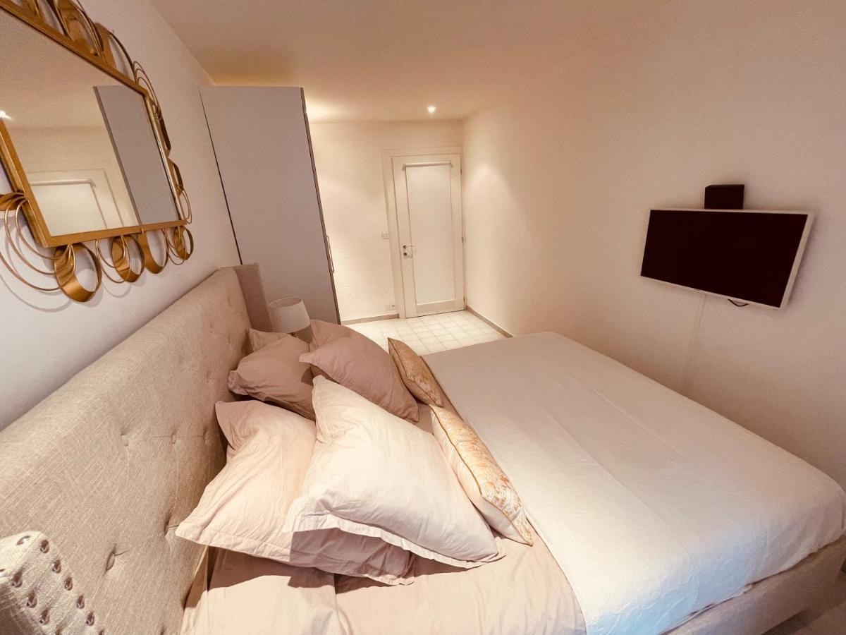 Nice Renting - Paganini - Spacious Apartment - 2 Bedrooms - King Bed - Bathtub - Heart Of Ніцца Екстер'єр фото